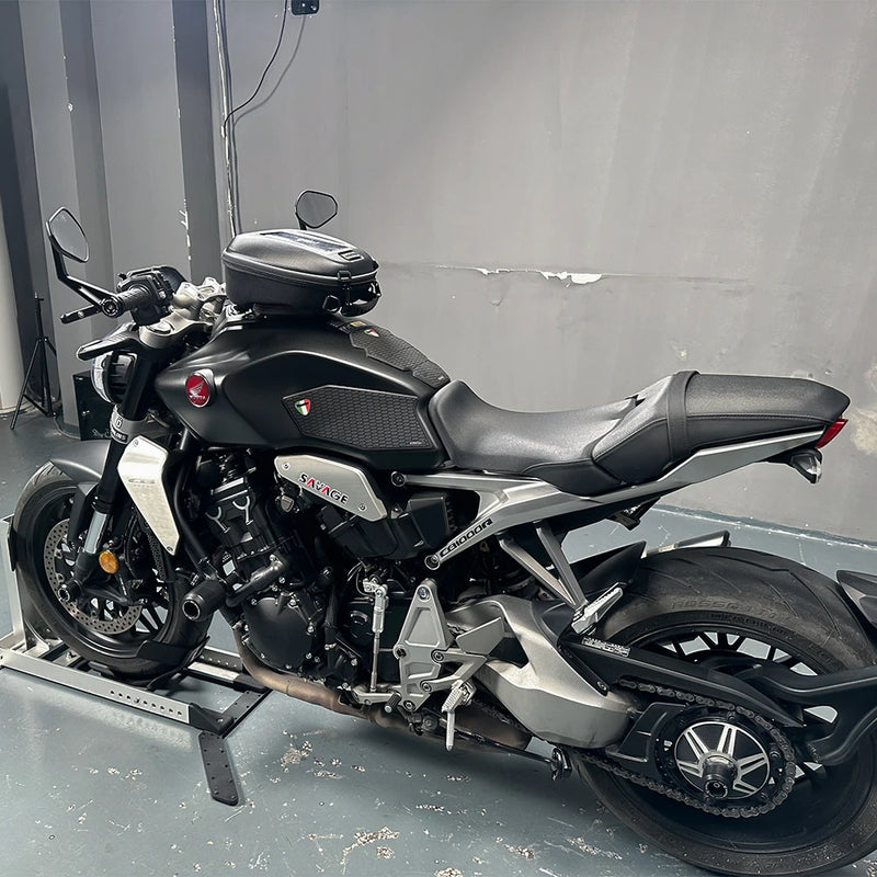 CBR650R 2020, compatível com os modelos Honda CB1000R, CBR e CB 650R 2020. 
Adequado para navegação de motos, bagagem, depósito e acessórios de corrida.